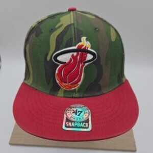 ’47 Brand Miami Heat Camo Snapback Hat Red Brim